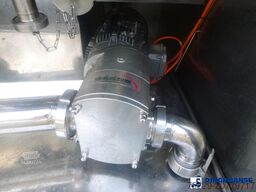 L.A.G. Food tank inox 32 m3 / 3 comp + pump, steaming ...