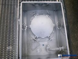 L.A.G. Food tank inox 32m3 / 3 comp + pump + steam hea...