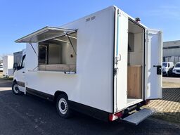 Mercedes-Benz Foodtruck, Imbisswagen, Food Truck mit neuer Küche und Ausstattung