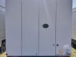 Mercedes-Benz Foodtruck, Imbisswagen, Food Truck mit neuer Küche und Ausstattung