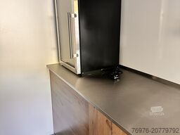 Mercedes-Benz Foodtruck, Imbisswagen, Food Truck mit neuer Küche und Ausstattung