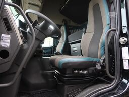 Volvo FM 330 Bakwagen + Laadklep DHollandia 2000 kg