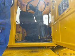 Kirovets K 701 V12