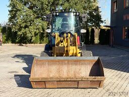 Caterpillar 908M ŁADOWARKA KOŁOWA