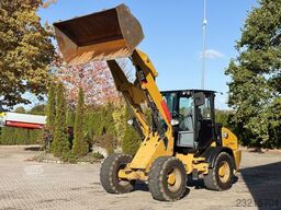 Caterpillar 908M ŁADOWARKA KOŁOWA