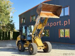 Caterpillar 908M ŁADOWARKA KOŁOWA
