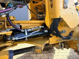 Caterpillar 908M ŁADOWARKA KOŁOWA