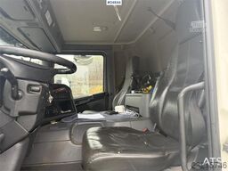 Scania P280 Box truck with full side opening and tail lif
