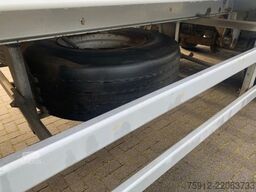 Lamberet FRIDGE TRAILER - CARRIER VECTOR 1800MT SMB AXLES