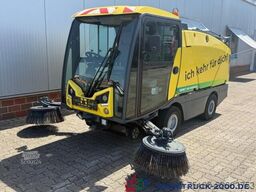 Johnston Bucher Johnston Sweeper CX202 mit EURO 6 Klima