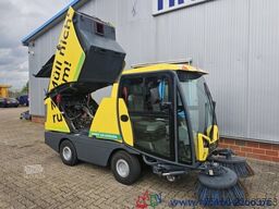 Johnston Bucher Johnston Sweeper CX202 mit EURO 6 Klima