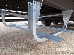 Schmitz Cargobull Curtainsider Mega
