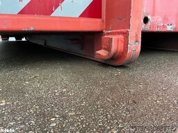 Flatcontainer met opbergruimte