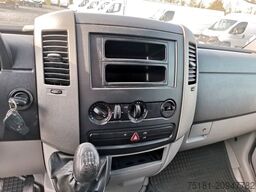 MERCEDES-BENZ Sprinter 211CDI L2H2