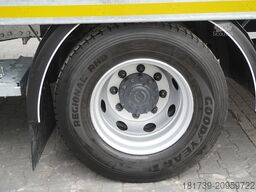 Renault D16 / NEW Tow truck 7.7 m / 170 tho. km