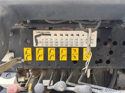 Mercedes-Benz AROCS 3351