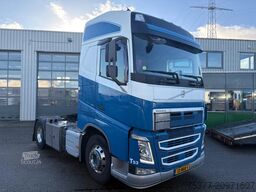 Volvo FH Globetrotter, new ADR/VLG 11/2026, garner De...