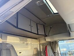 Volvo FH Globetrotter, new ADR/VLG 11/2026, garner De...