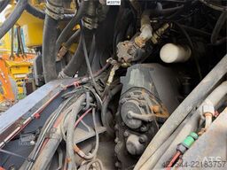  Boomer E2-C22 tunnel rig. WATCH VIDEO