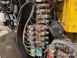  Boomer E2-C22 tunnel rig. WATCH VIDEO