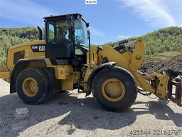 CAT 930 M wheel loader with bucket