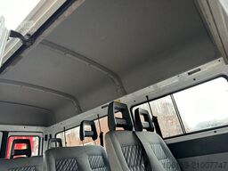 MERCEDES-BENZ 100 D / 9 Sitzer / Diesel