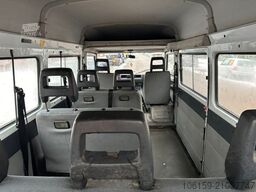 MERCEDES-BENZ 100 D / 9 Sitzer / Diesel