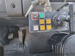 Mercedes-Benz -1124 F 4 x 2