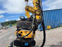 Komatsu PW160-8 Wheeled Excavator with Rototilt and Gradin