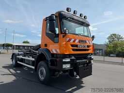 IVECO Trakker 330 EEV- Winterdienst- Palfinger