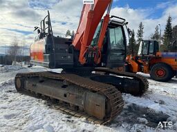 Hitachi ZX300LC-6 Tracked excavator w/ 2 buckets, tilt and