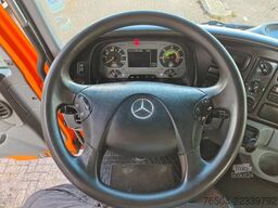 Mercedes-Benz Actros 3241 8X4 Containersysteem/ 20T HMF crane...