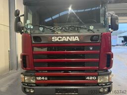 Scania 124G 420 Scania - Euro 3 - levendvee vervoer - ...