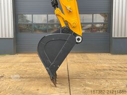 JCB 205