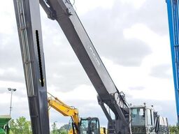 Terex-Fuchs MHL 380 material handling excavator