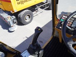 Locatelli Gril 830 C rough terrain crane/ 1700 MTH