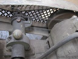 Matra Ventilschleifmaschine mit Doppelkonus-S.