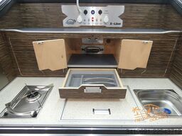  LifeStyle Camper X-Line 1000KG Doppelbett Staufa