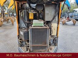 SCHMIDT AEBI Bougie MFH 2200 / Kehrmaschine /