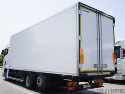 MAN TGX 26.470 / 2022 / Krone Refrigerator 4