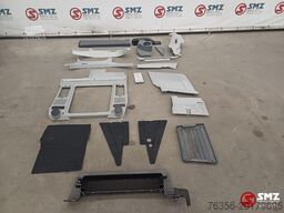 Caterpillar Lot of cabin parts Caterpillar