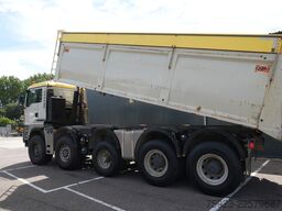 MAN TGS 49.460 10x8 tipper 413.700km