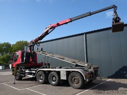 Iveco Trakker 410 8x4 Cable system with Crane