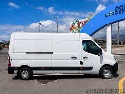 Nissan NV 400