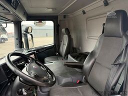 SCANIA P320 6x2*4 Carrier Supra 1250 Mt 9.65 m. box