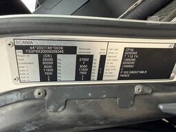 SCANIA P320 6x2*4 Carrier Supra 1250 Mt 9.65 m. box
