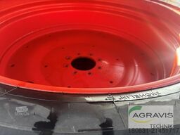 Taurus 520/70 R38 + 420/70 R28 Michelin