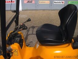JCB 8008 * 2x Löffel * * Verstellfahrwerk *