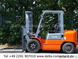  3000 kg CPCD30 Seitenschieber Zinkenverstellung