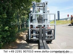  3000 kg CPCD30 Seitenschieber Zinkenverstellung